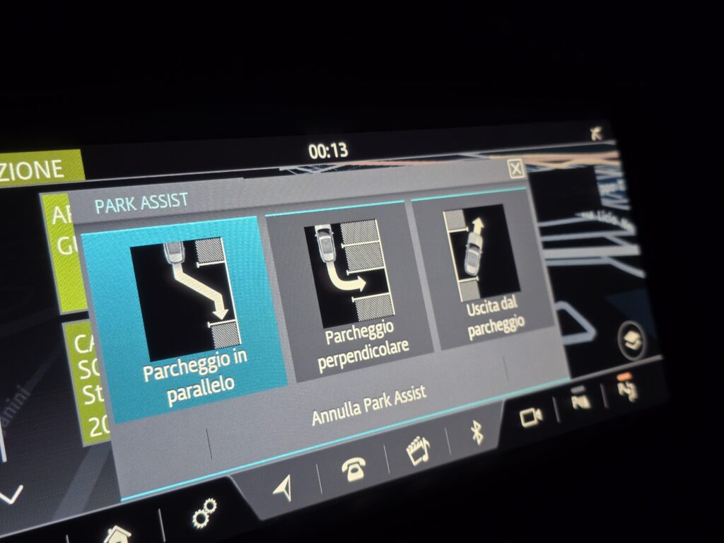 Jaguar F-Pace 2.0 i4 R-SPORT AWD 250CV SERVICE LED TETTO!